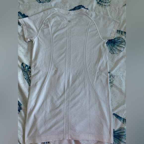 Lululemon Swiftly Tech Athletica White Short Sleeve Tee size 8 - Picture 2 of 6